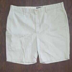 Banana Republic Men's Light Tan Flat Front Shorts